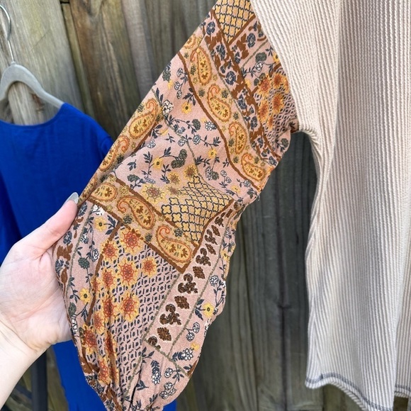 Lovely Melody Boho Mixed Media Ribbed Knit Lightweight Bubble Sleeve Sweater Top - Picture 2 of 7